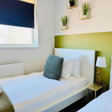 2 Bed House, Sleeps 6, Dog Friendly, Close To A14 M11, With Garden & Parking Long Stay Work Contractor Leisure, Jade CBG Exterior foto