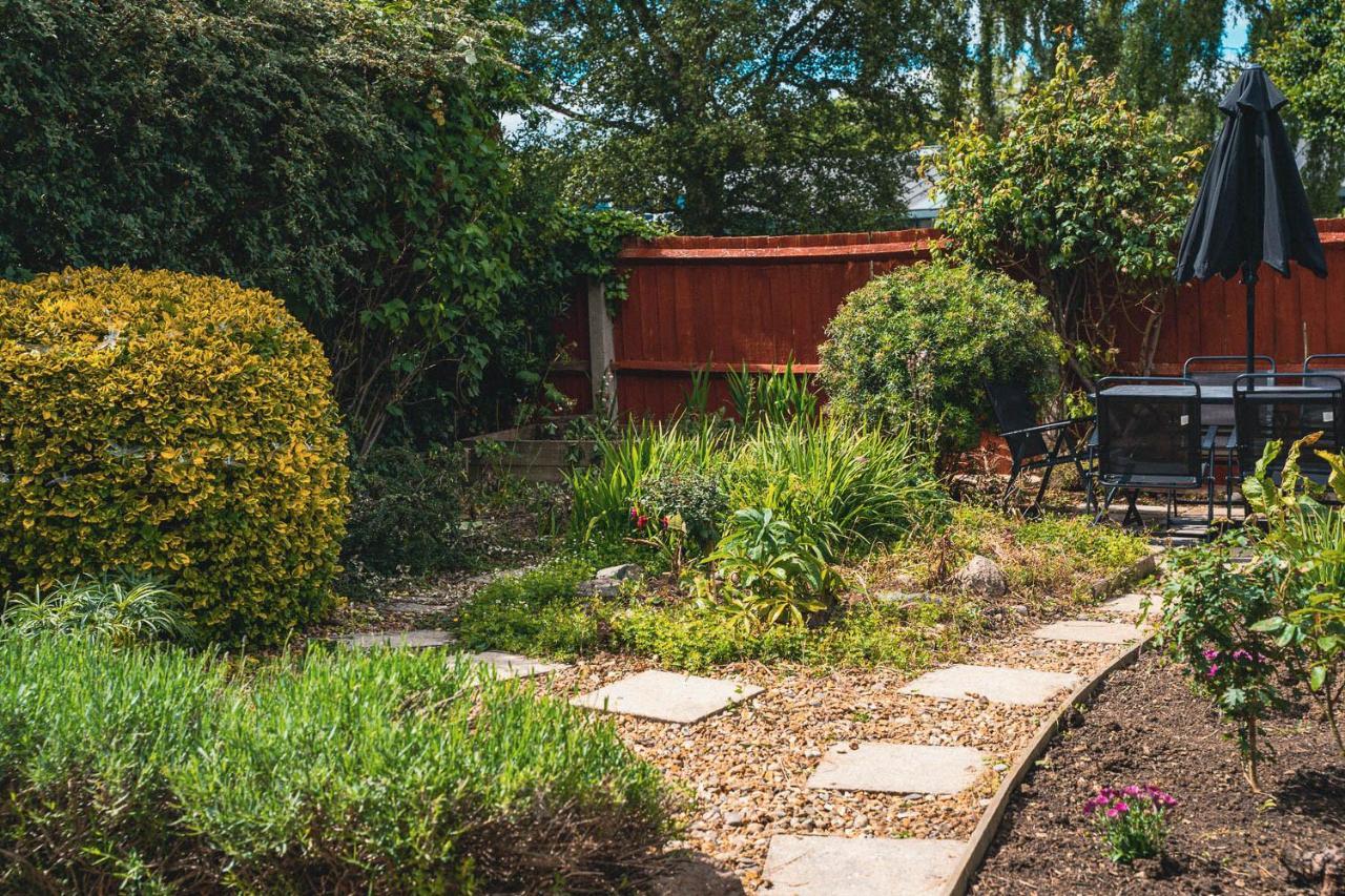 2 Bed House, Sleeps 6, Dog Friendly, Close To A14 M11, With Garden & Parking Long Stay Work Contractor Leisure, Jade CBG Exterior foto