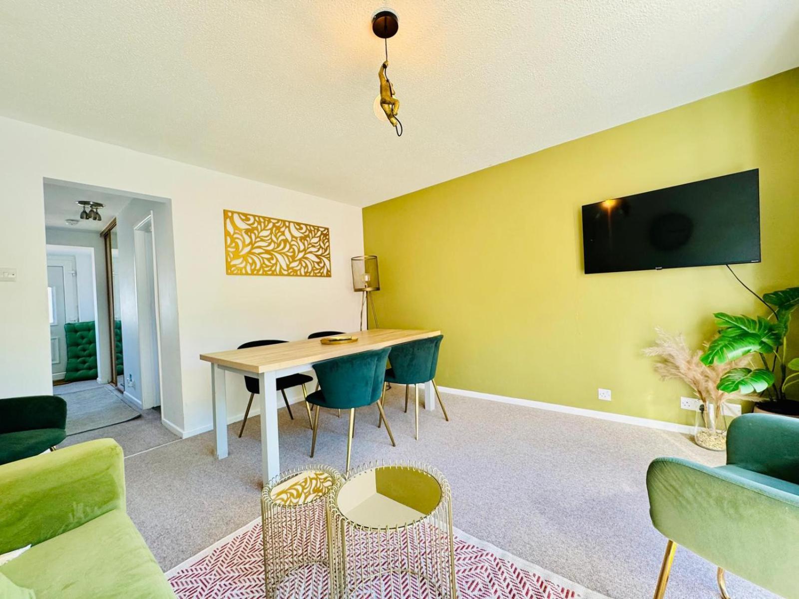 2 Bed House, Sleeps 6, Dog Friendly, Close To A14 M11, With Garden & Parking Long Stay Work Contractor Leisure, Jade CBG Exterior foto