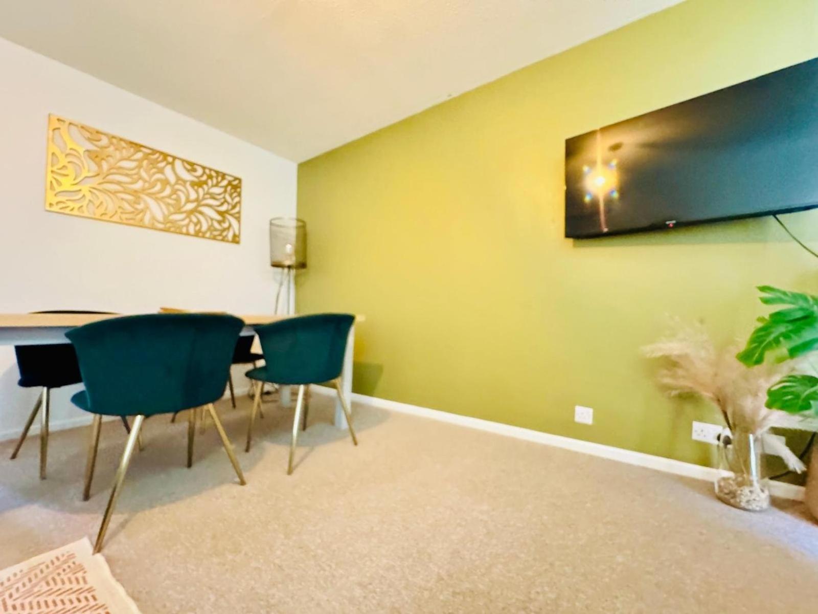 2 Bed House, Sleeps 6, Dog Friendly, Close To A14 M11, With Garden & Parking Long Stay Work Contractor Leisure, Jade CBG Exterior foto