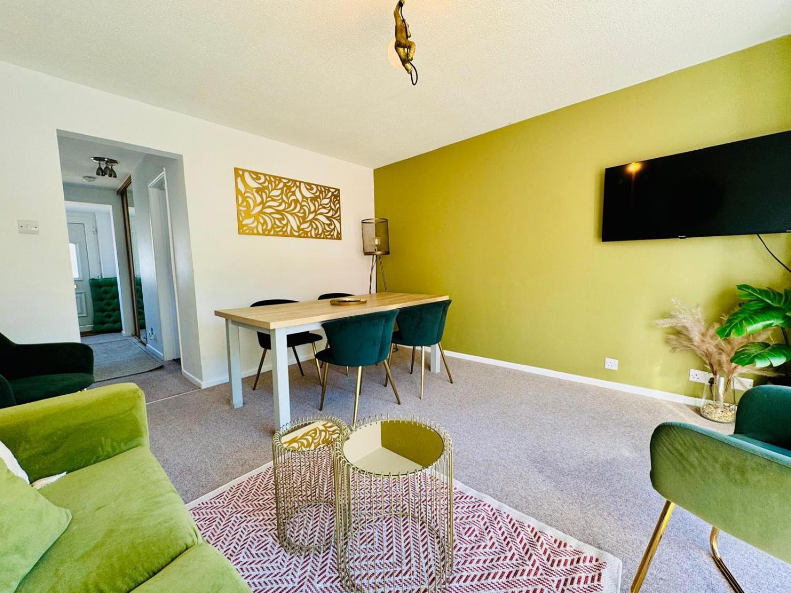 2 Bed House, Sleeps 6, Dog Friendly, Close To A14 M11, With Garden & Parking Long Stay Work Contractor Leisure, Jade CBG Exterior foto